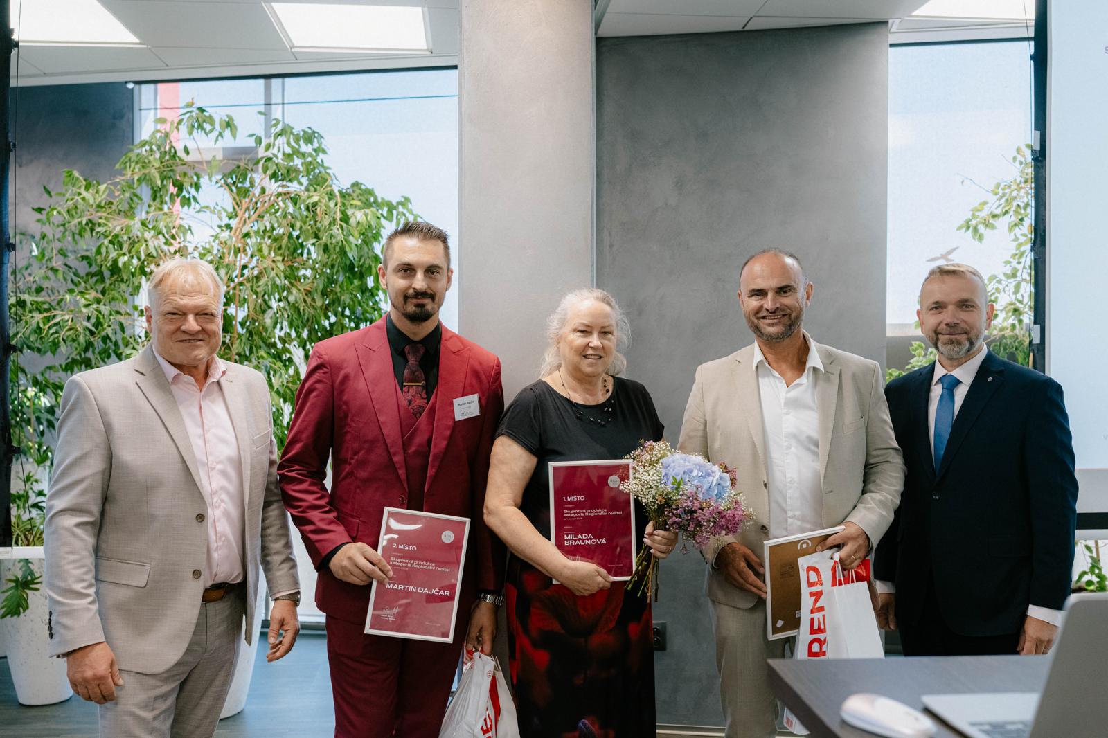 Martin Dajčar s kolegy při společném ocenění